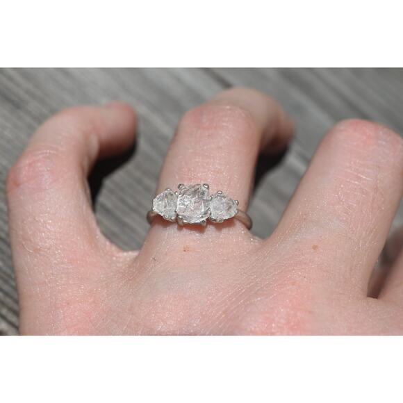 alternative raw diamond engagement rings, raw crystal size 4 5 6 7 8 8 9 10 11 - Picture 1 of 4